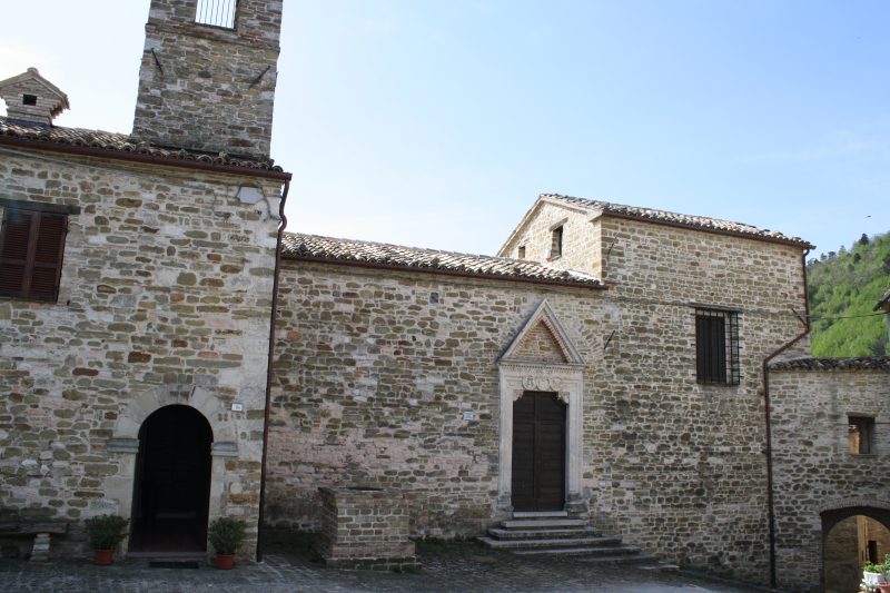 Domo, Gemeinde Serra San Quirico