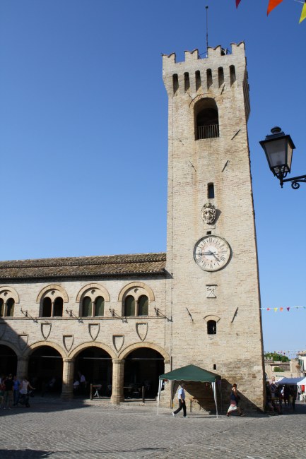 Montelupone, Palazzo dei Priori