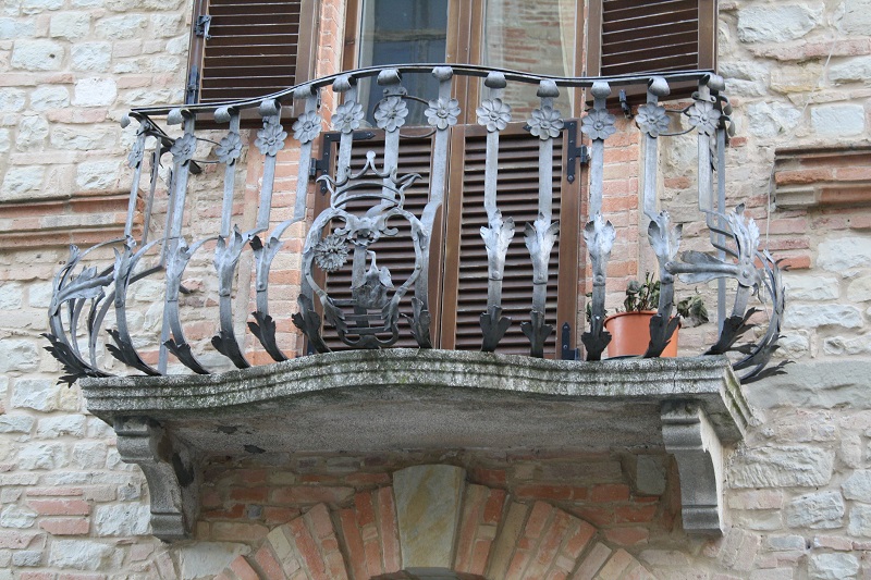 Balcone a Penna San Giovanni