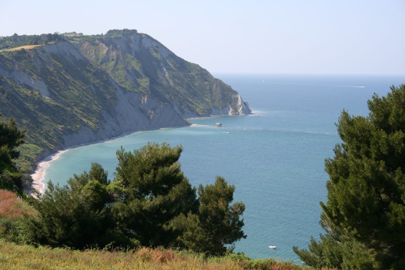 Lo Scoglio del Trave, Riviera del Conero