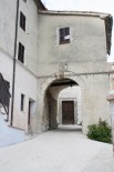 Gate in Rotondo, municipality of Sassoferrato